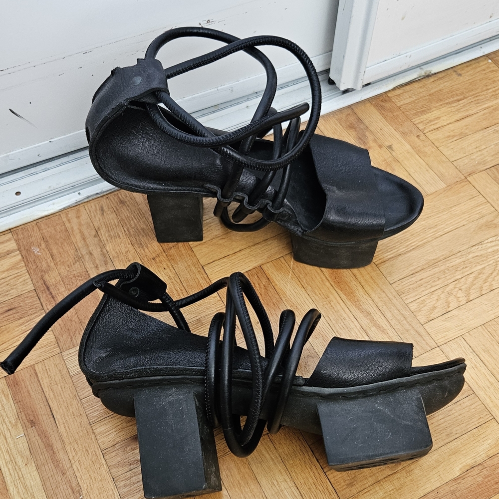 Stylish Black Women's Block Heel Sandals